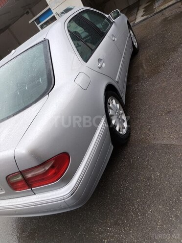 Mercedes E 240 2001, 262,818 km - 2.4 l - Bakı