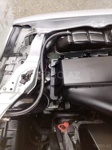Mercedes E 240 2001, 262,818 km - 2.4 l - Bakı