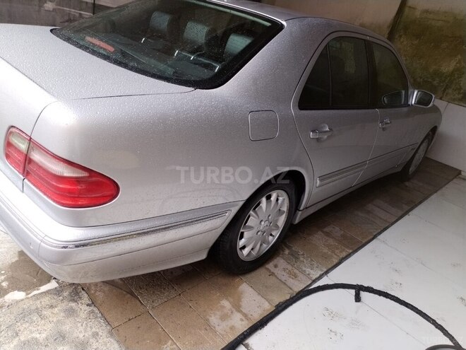 Mercedes E 240 2001, 262,818 km - 2.4 l - Bakı