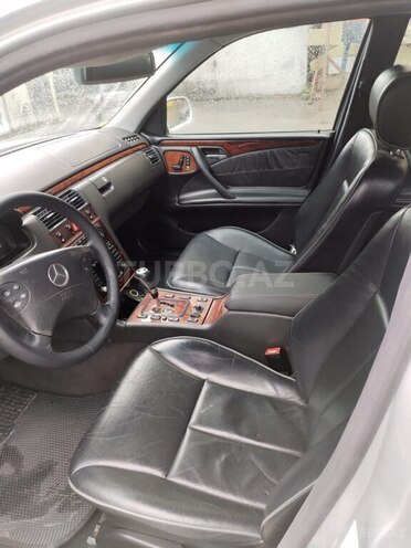 Mercedes E 240 2001, 262,818 km - 2.4 l - Bakı