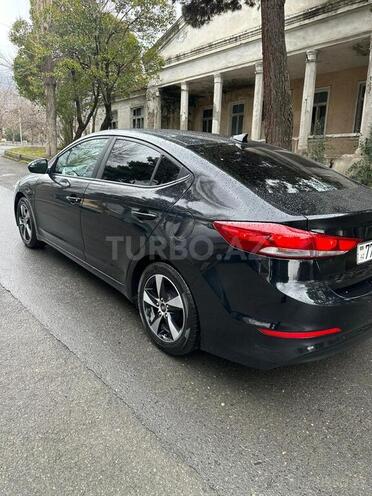 Hyundai Elantra 2017, 156,106 km - 2.0 l - Şəki