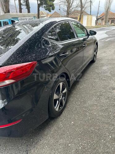 Hyundai Elantra 2017, 156,106 km - 2.0 l - Şəki