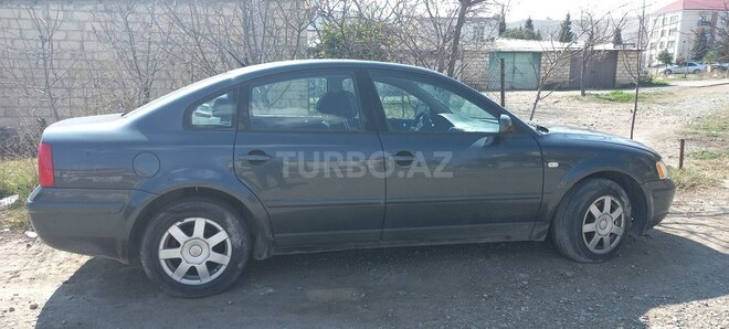 Volkswagen Passat 1999, 299,000 km - 1.8 л - Şəmkir