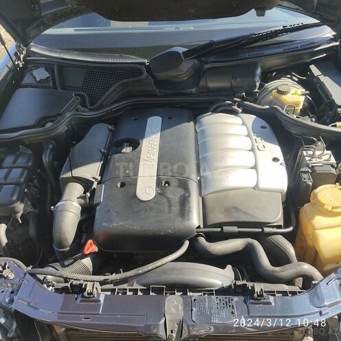 Mercedes E 270 2000, 527,854 km - 2.7 l - Qazax