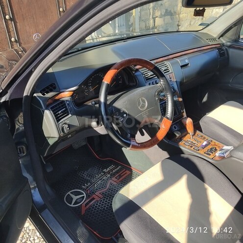 Mercedes E 270 2000, 527,854 km - 2.7 l - Qazax