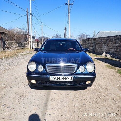 Mercedes E 270 2000, 527,854 km - 2.7 l - Qazax