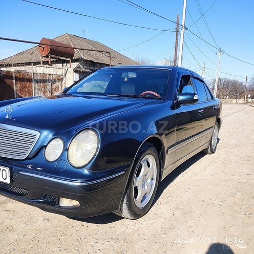 Mercedes E 270 2000, 527,854 km - 2.7 l - Qazax