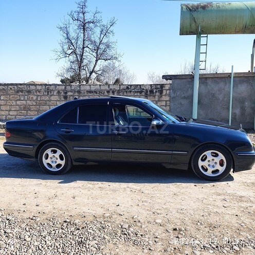 Mercedes E 270 2000, 527,854 km - 2.7 l - Qazax