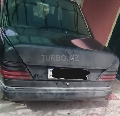 Mercedes E 220 1994, 220,000 km - 2.2 l - Bakı