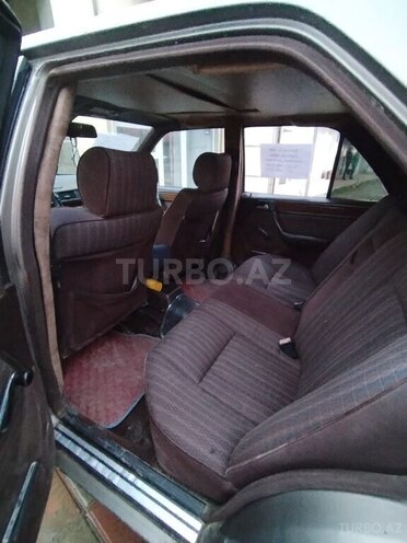 Mercedes E 200 1990, 444,444 km - 2.0 l - Masallı