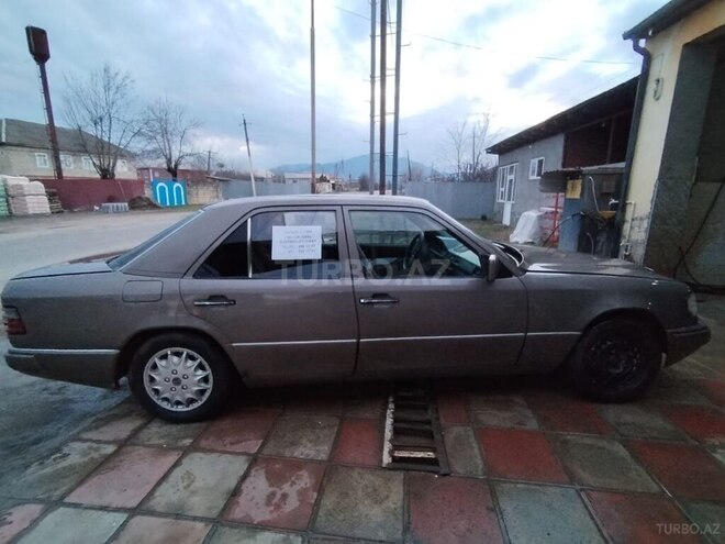 Mercedes E 200 1990, 444,444 km - 2.0 l - Masallı