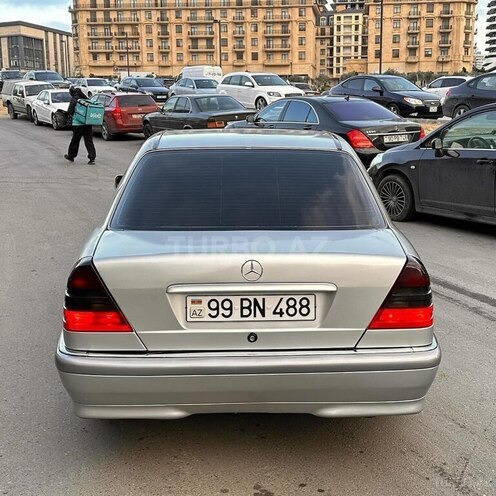Mercedes C 220 1997, 330,000 km - 2.2 l - Bakı