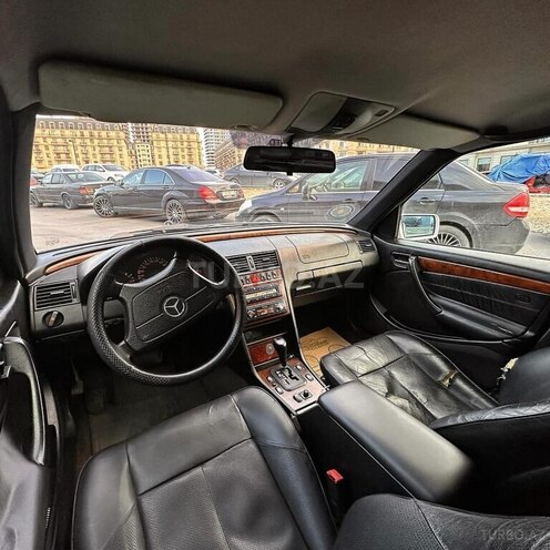Mercedes C 220 1997, 330,000 km - 2.2 l - Bakı