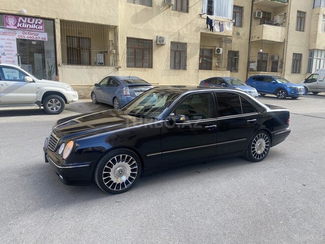 Mercedes E 320 2001, 210,000 km - 3.2 l - Bakı