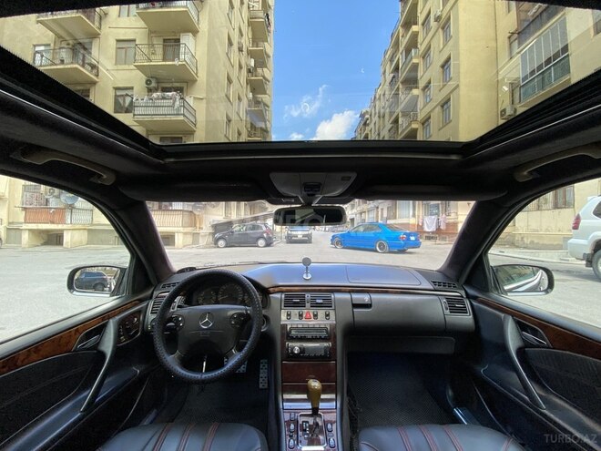 Mercedes E 320 2001, 210,000 km - 3.2 l - Bakı
