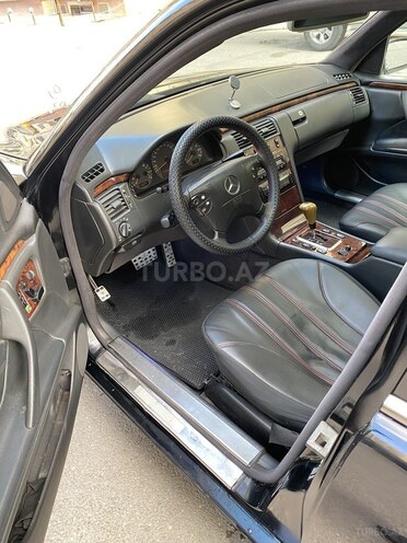 Mercedes E 320 2001, 210,000 km - 3.2 l - Bakı