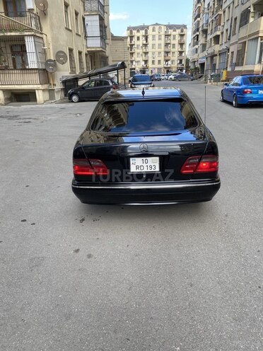Mercedes E 320 2001, 210,000 km - 3.2 l - Bakı