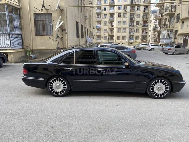 Mercedes E 320 2001, 210,000 km - 3.2 l - Bakı