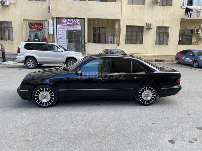 Mercedes E 320 2001, 210,000 km - 3.2 l - Bakı