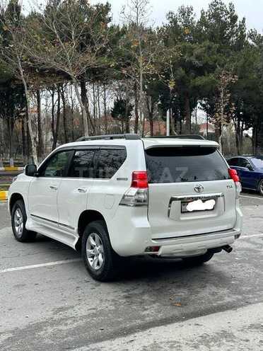 Toyota Prado 2011, 143,000 km - 2.7 л - Biləsuvar