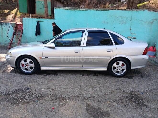 Opel Vectra 2000, 264,000 km - 1.8 л - Tovuz