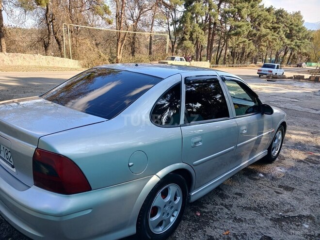 Opel Vectra 2000, 264,000 km - 1.8 л - Tovuz