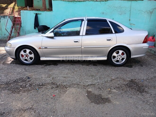 Opel Vectra 2000, 264,000 km - 1.8 л - Tovuz