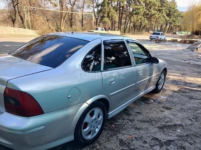 Opel Vectra 2000, 264,000 km - 1.8 л - Tovuz