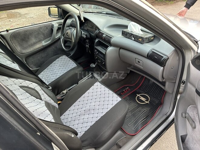 Opel Astra 1993, 228,000 km - 1.8 л - Bakı