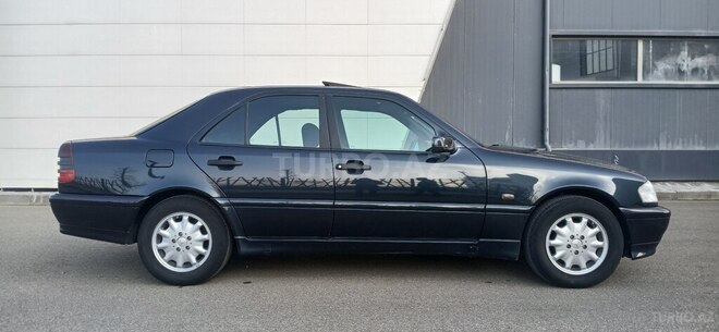 Mercedes C 200 1999, 330,000 km - 2.0 l - Tovuz
