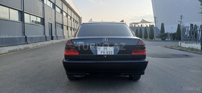 Mercedes C 200 1999, 330,000 km - 2.0 l - Tovuz