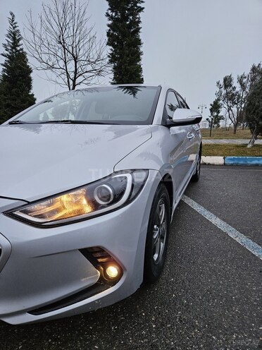 Hyundai Elantra 2016, 127,000 km - 1.6 л - Bakı
