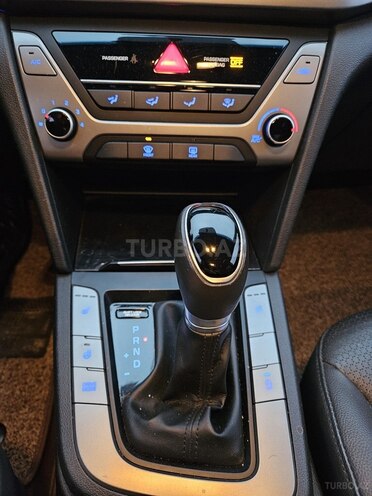 Hyundai Elantra 2016, 127,000 km - 1.6 л - Bakı