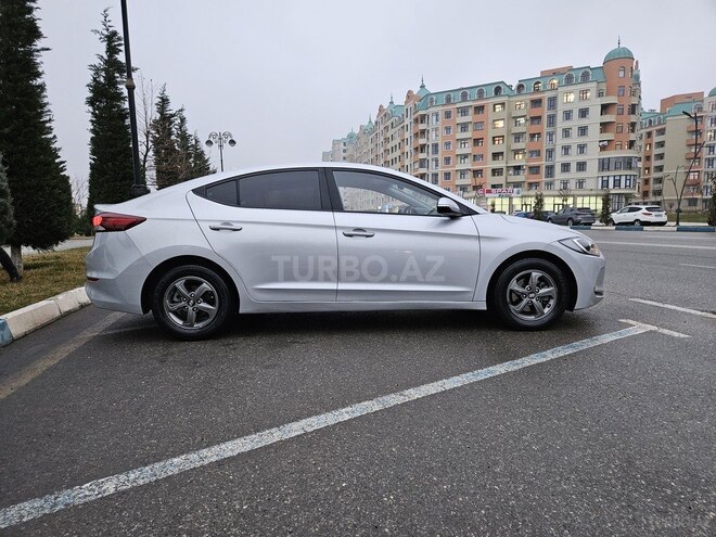 Hyundai Elantra 2016, 127,000 km - 1.6 л - Bakı