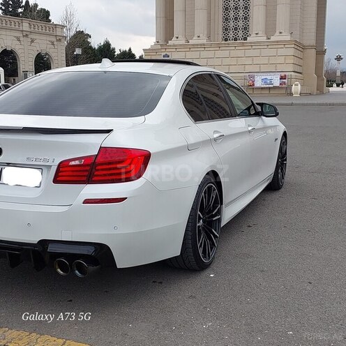 BMW 528 2014, 191,000 km - 2.0 l - Gəncə