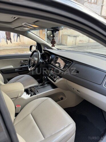 Kia Carnival 2016, 176,000 km - 2.2 l - Bakı