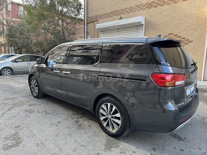 Kia Carnival 2016, 176,000 km - 2.2 l - Bakı