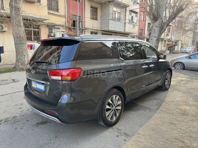 Kia Carnival 2016, 176,000 km - 2.2 l - Bakı