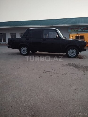 LADA (VAZ) 2107 1993, 878,783 km - 1.5 л - Salyan