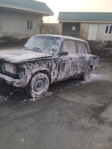 LADA (VAZ) 2107 1993, 878,783 km - 1.5 л - Salyan