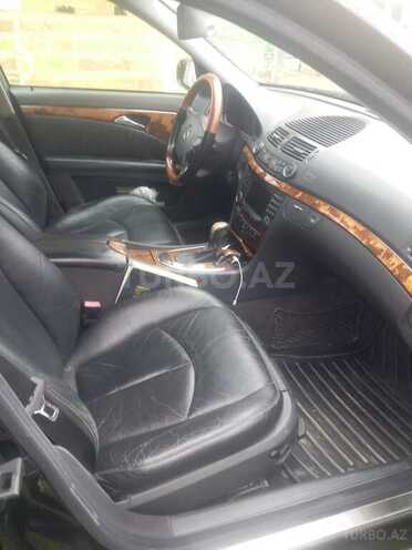 Mercedes E 240 2004, 271,321 km - 2.6 l - Biləsuvar