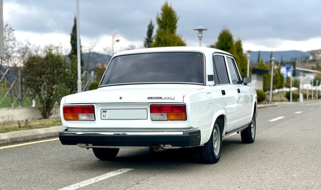 LADA (VAZ) 2107 2010, 99,000 km - 1.6 л - Göygöl