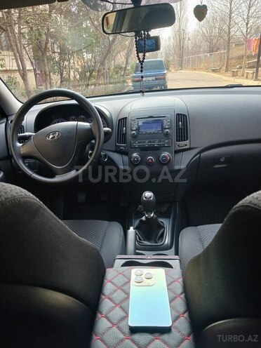 Hyundai i30 2010, 121,000 km - 1.4 l - Naftalan