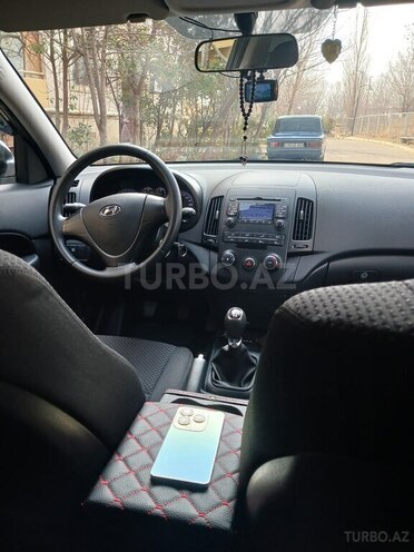 Hyundai i30 2010, 121,000 km - 1.4 l - Naftalan