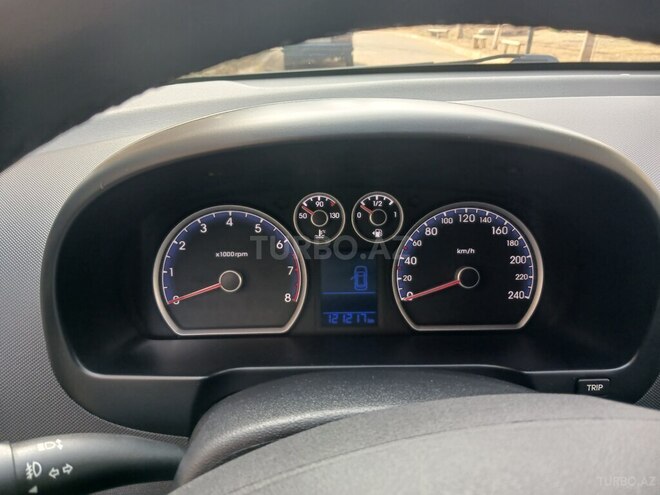 Hyundai i30 2010, 121,000 km - 1.4 l - Naftalan