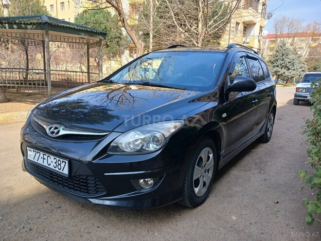 Hyundai i30 2010, 121,000 km - 1.4 l - Naftalan