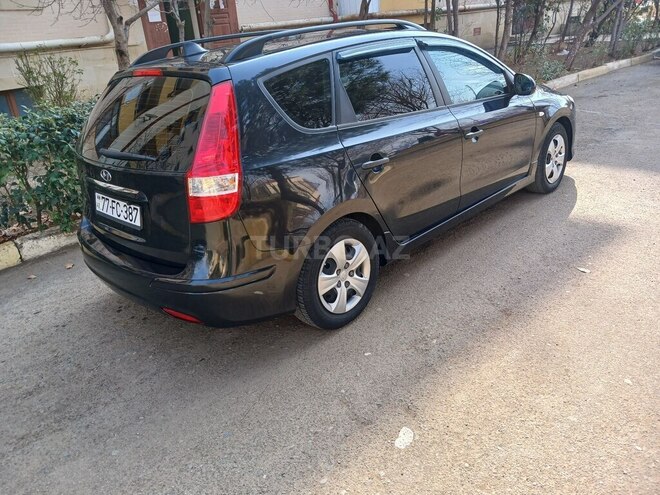 Hyundai i30 2010, 121,000 km - 1.4 l - Naftalan