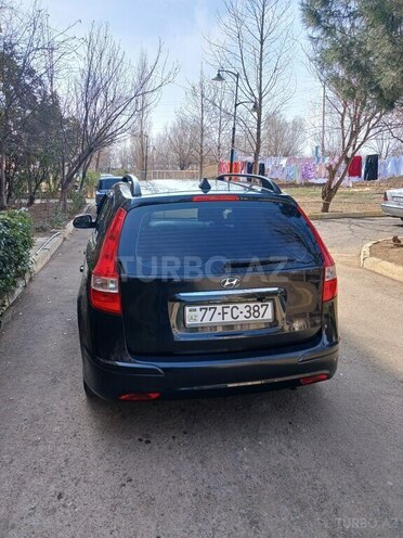 Hyundai i30 2010, 121,000 km - 1.4 l - Naftalan