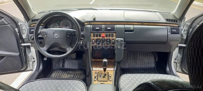 Mercedes E 270 2001, 400,000 km - 2.7 l - Bakı