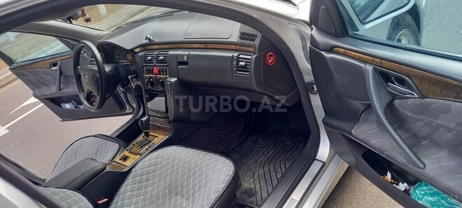 Mercedes E 270 2001, 400,000 km - 2.7 l - Bakı